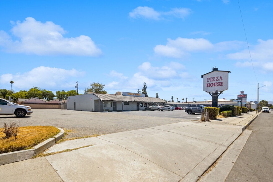 2339-2433 N Sierra Way, San Bernardino, CA for lease - Building Photo - Image 3 of 22