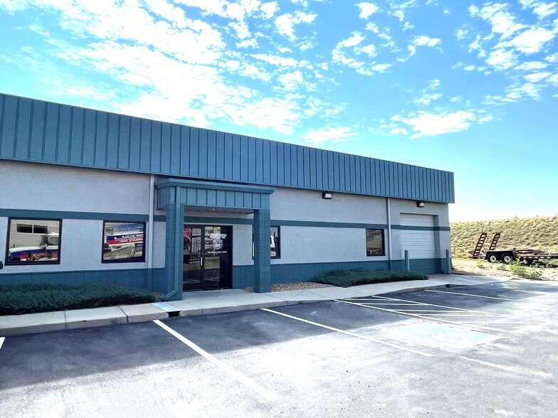 1650 Skyway Dr, Longmont, CO for lease - Building Photo - Image 2 of 5