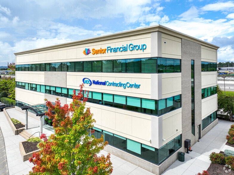 10201 Parkside Dr, Knoxville, TN for lease - Primary Photo - Image 1 of 5