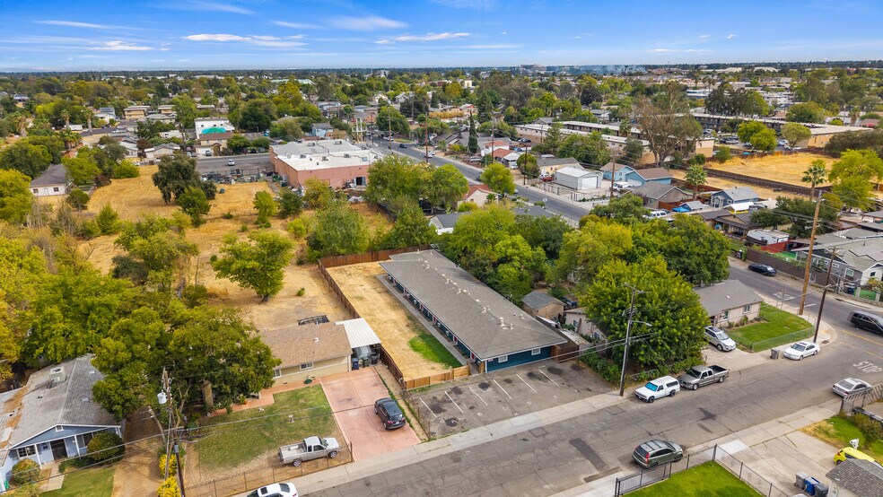 2720 Forrest St, Sacramento, CA à vendre - Photo du bâtiment - Image 2 de 21