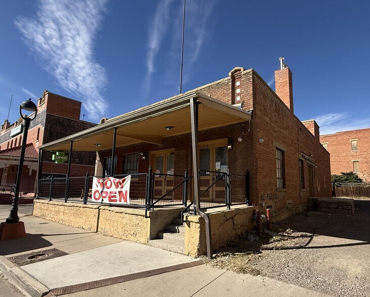 123 W Cedar St, Trinidad, CO à vendre - Photo du bâtiment - Image 2 de 9