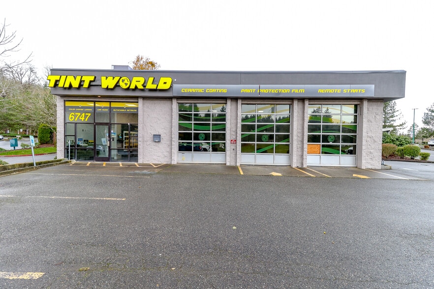 6747 State Hwy 303 NE, Bremerton, WA à vendre - Photo du bâtiment - Image 1 de 22