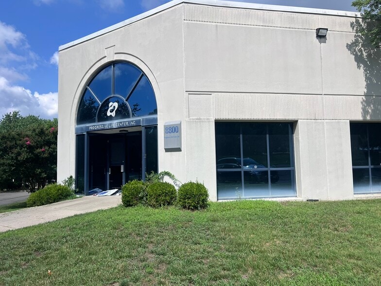 8800-8816 Jericho City Dr, Landover, MD for lease - Building Photo - Image 2 of 4