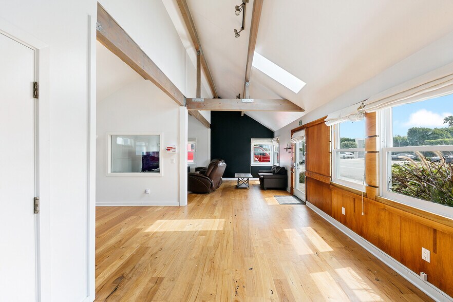 22467 Pacific Coast Hwy, Malibu, CA à vendre - Photo du bâtiment - Image 3 de 27