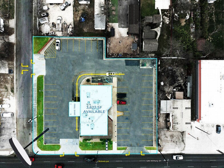 1633 SW Military Dr, San Antonio, TX à louer - Photo du bâtiment - Image 2 de 6