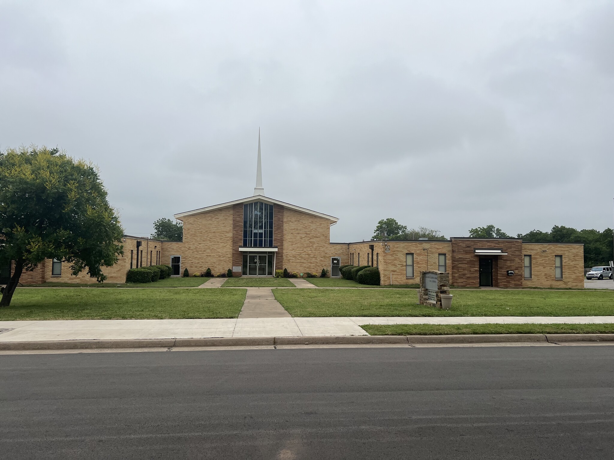 1609 NE 48th St, Oklahoma City, OK for lease Primary Photo- Image 1 of 2