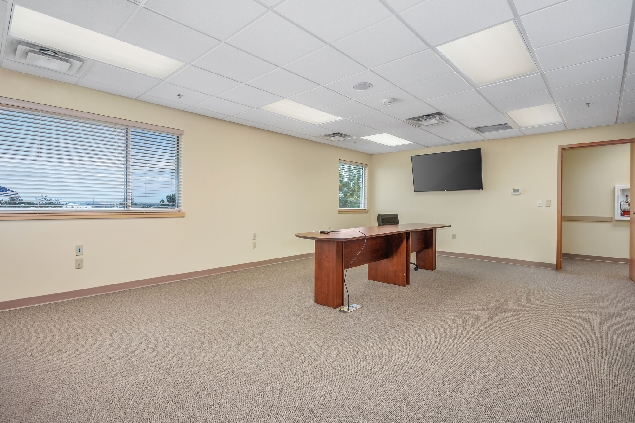 6802 W Rio Grande Ave, Kennewick, WA for lease Interior Photo- Image 1 of 13
