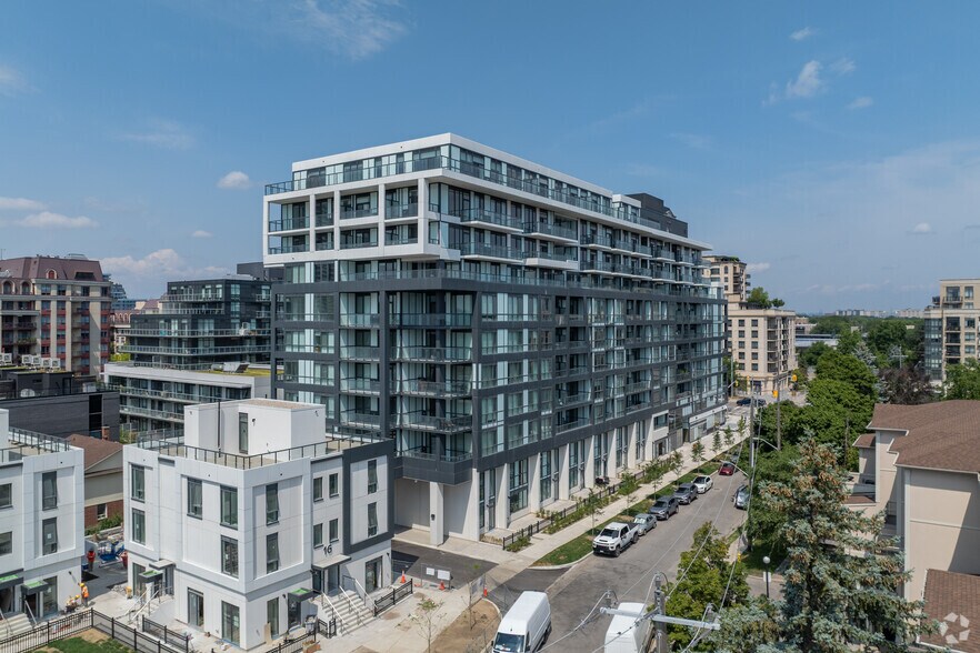 625 E Sheppard Ave E, Toronto, ON à louer - Photo du bâtiment - Image 2 de 4