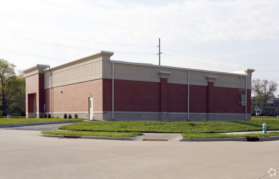 10990 Allisonville Rd, Fishers, IN for lease - Building Photo - Image 2 of 9
