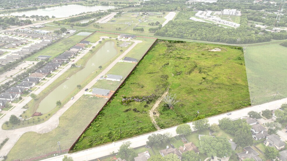 1950 Staffordshire, Missouri City, TX à vendre - Photo du bâtiment - Image 1 de 15