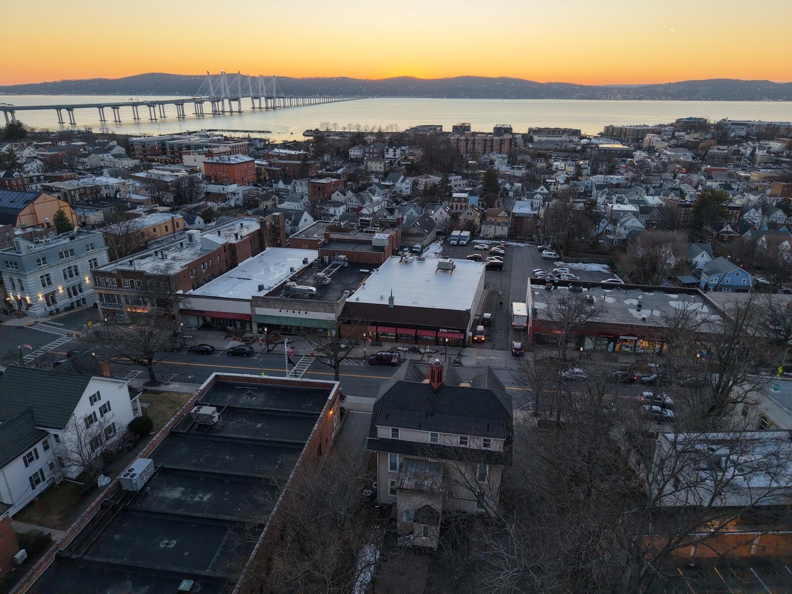 54 N Broadway, Tarrytown, NY à louer Photo principale- Image 1 de 10