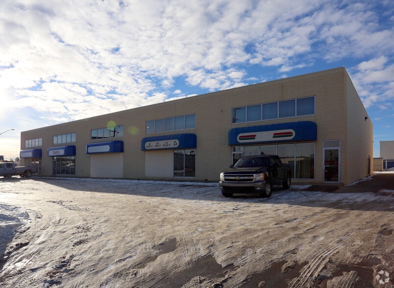 11216-11224 156th St NW, Edmonton, AB for sale - Primary Photo - Image 1 of 1