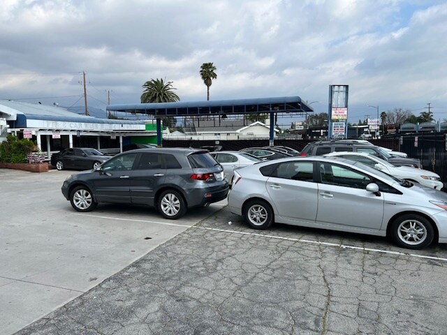 10505 Victory Blvd, North Hollywood, CA à louer - Photo du bâtiment - Image 3 de 5