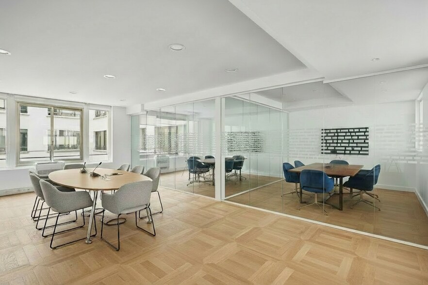 60-62 Rue D'Hauteville, Paris à louer - Photo du bâtiment - Image 3 de 4