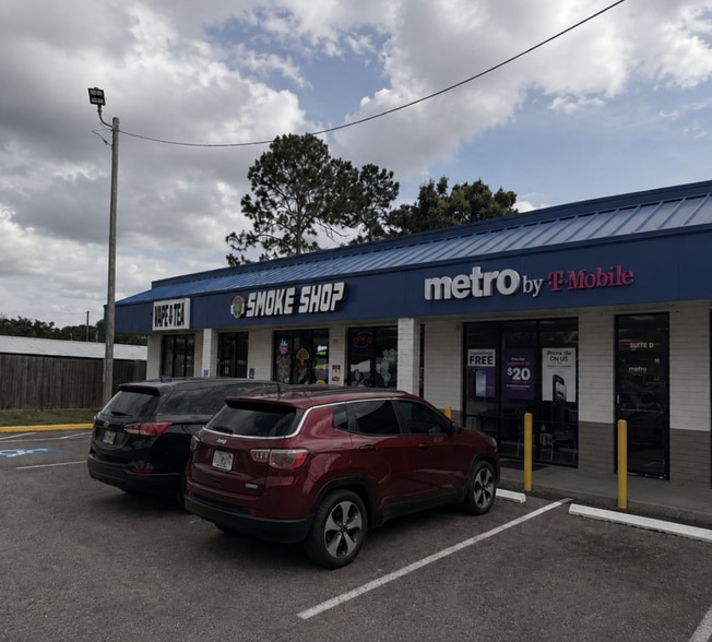10907 E US Hwy 92, Seffner, FL for lease - Building Photo - Image 2 of 5