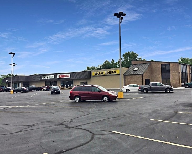 4849-4901 Pollack Ave, Evansville, IN for lease - Building Photo - Image 3 of 11