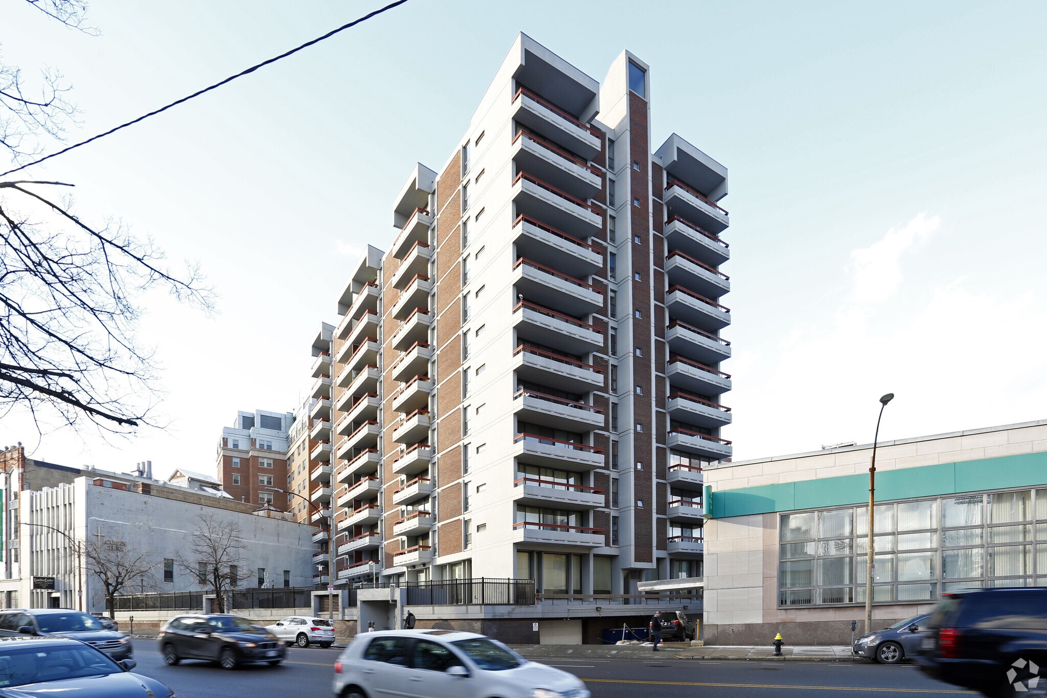 566 Commonwealth Ave, Boston, MA à vendre Photo du bâtiment- Image 1 de 4