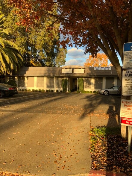 1120 14th St, Modesto, CA for lease - Building Photo - Image 2 of 2