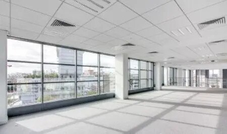Office in Clichy for lease - Interior Photo - Image 3 of 9