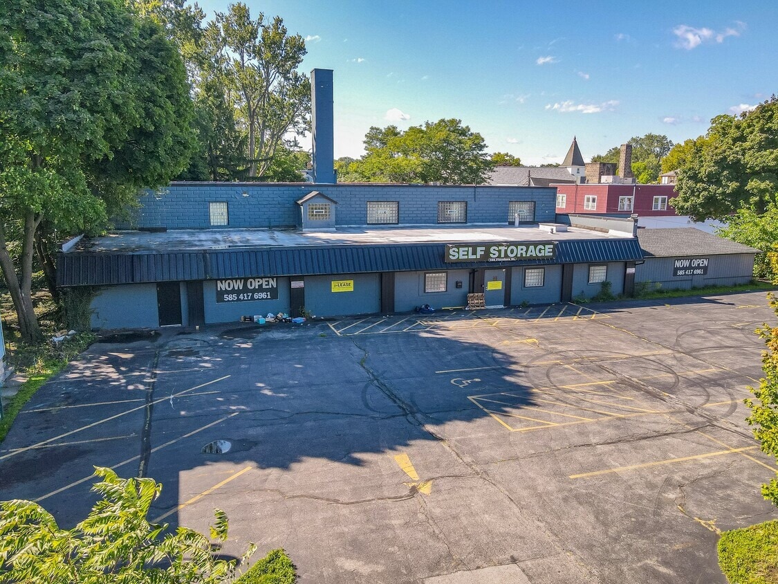 169-171 Flanders St, Rochester, NY for sale Primary Photo- Image 1 of 17