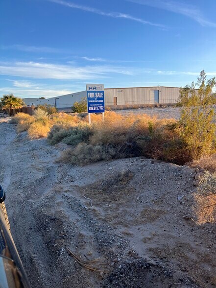 3301 Needles Hwy, Needles, CA à vendre - Photo du bâtiment - Image 3 de 4