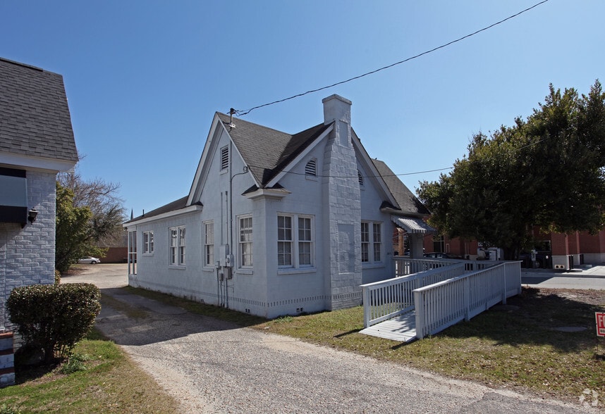 207A N Washington St, Sumter, SC for sale - Building Photo - Image 3 of 14