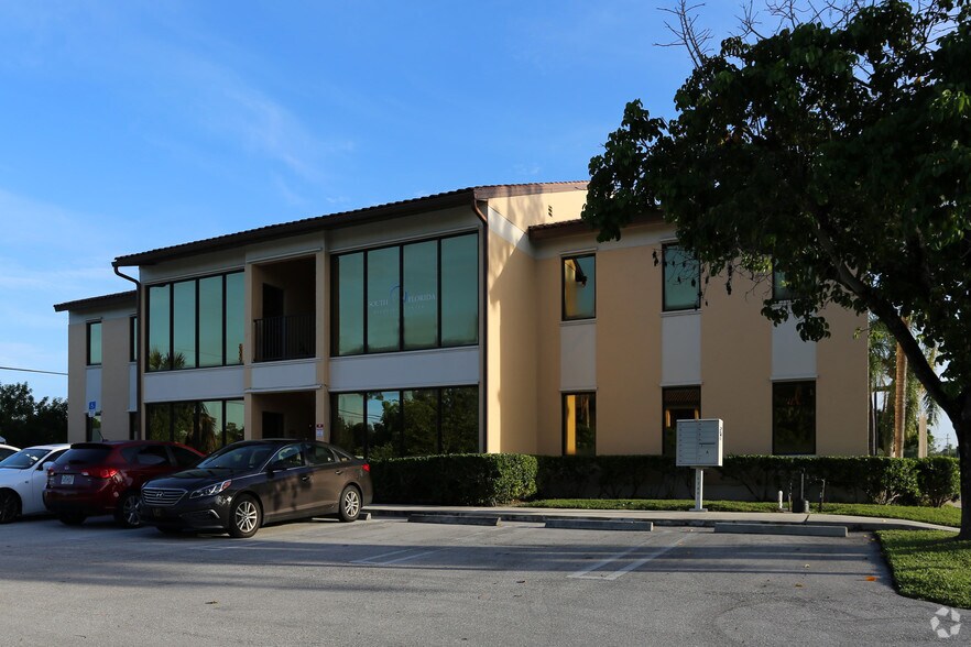 4000 S 57th Ave, Lake Worth, FL à louer - Photo du bâtiment - Image 3 de 12