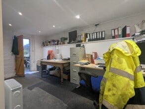 Sandy Lane, Guildford for lease Interior Photo- Image 2 of 7