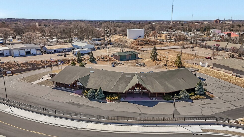 525 Highway 10 S, Saint Cloud, MN à louer - Photo du bâtiment - Image 2 de 7