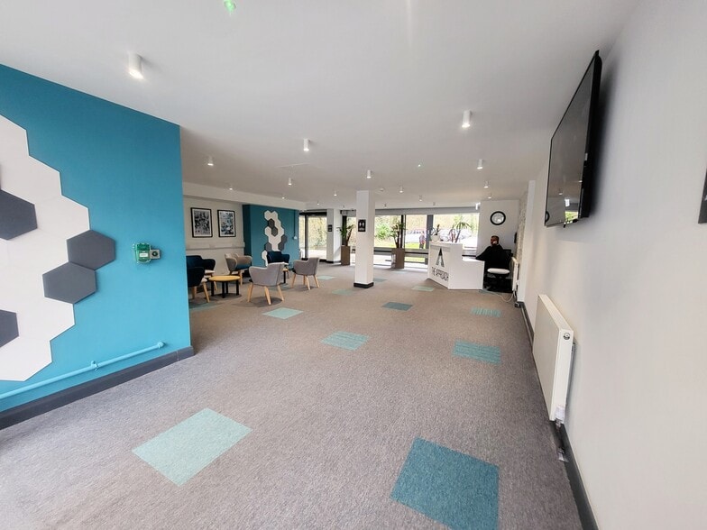 Southway, Skelmersdale for lease - Building Photo - Image 3 of 4