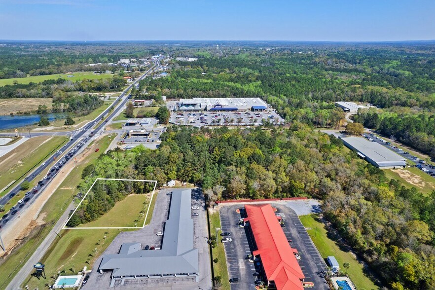 .80ac Hugh Adams Rd rd, Defuniak Springs, FL à vendre - Aérien - Image 2 de 2