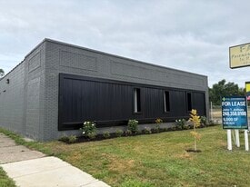 484 Auburn Ave, Pontiac MI - Commercial Property