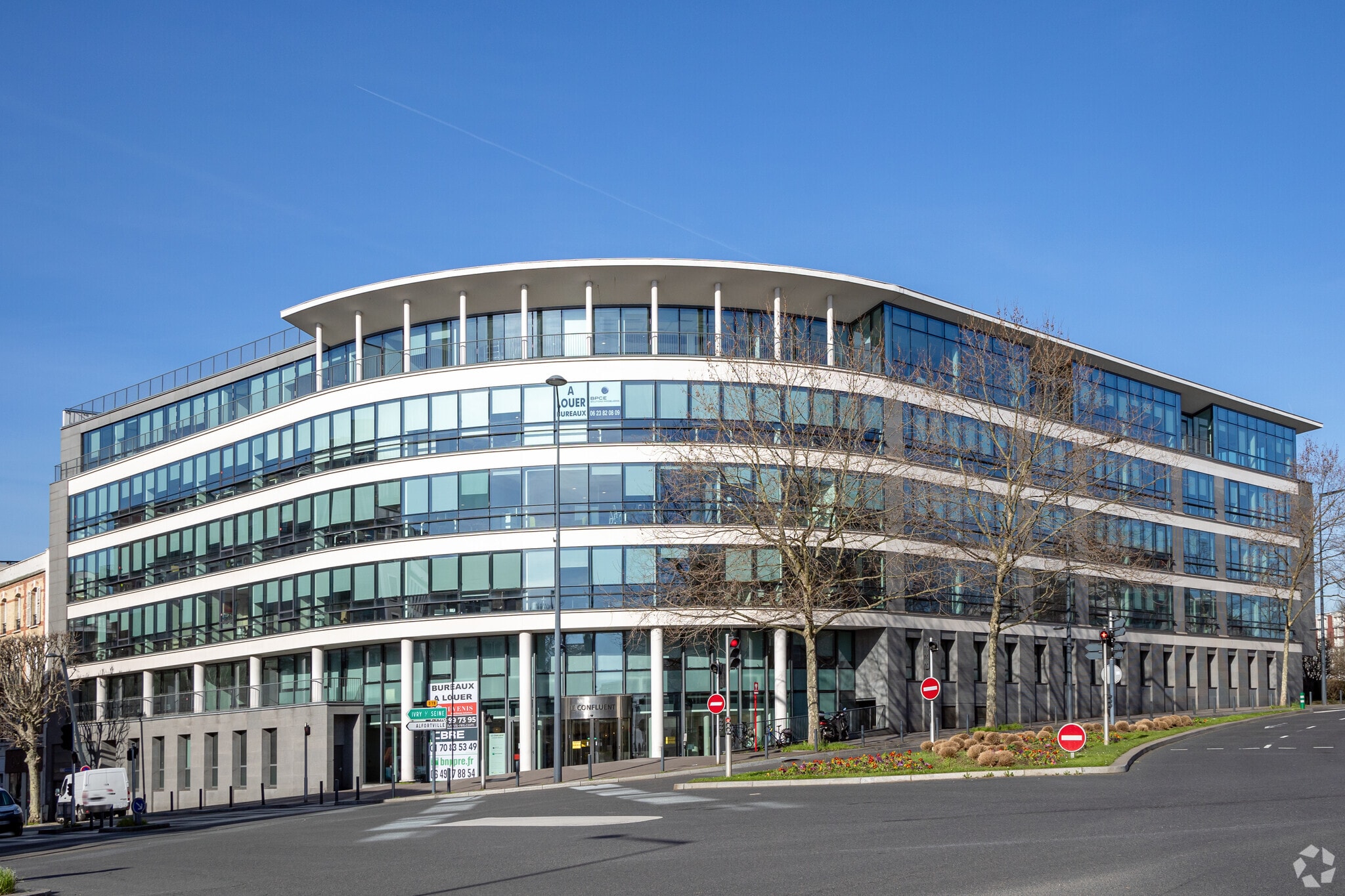 Office in Maisons-Alfort for lease Primary Photo- Image 1 of 7