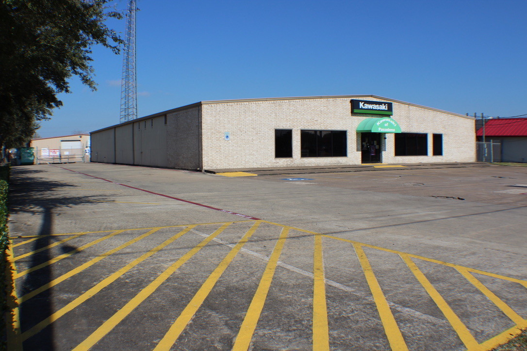 6025 Fairmont Pky, Pasadena, TX for sale Building Photo- Image 1 of 1