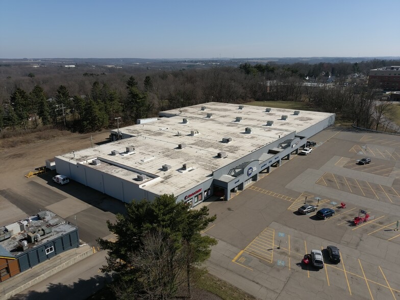 1945 Cleveland Rd, Wooster, OH for lease - Building Photo - Image 2 of 5