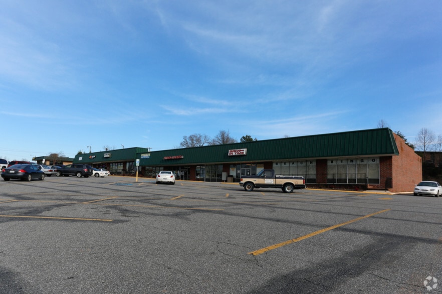825 Conover Blvd W, Conover, NC for lease - Primary Photo - Image 1 of 11