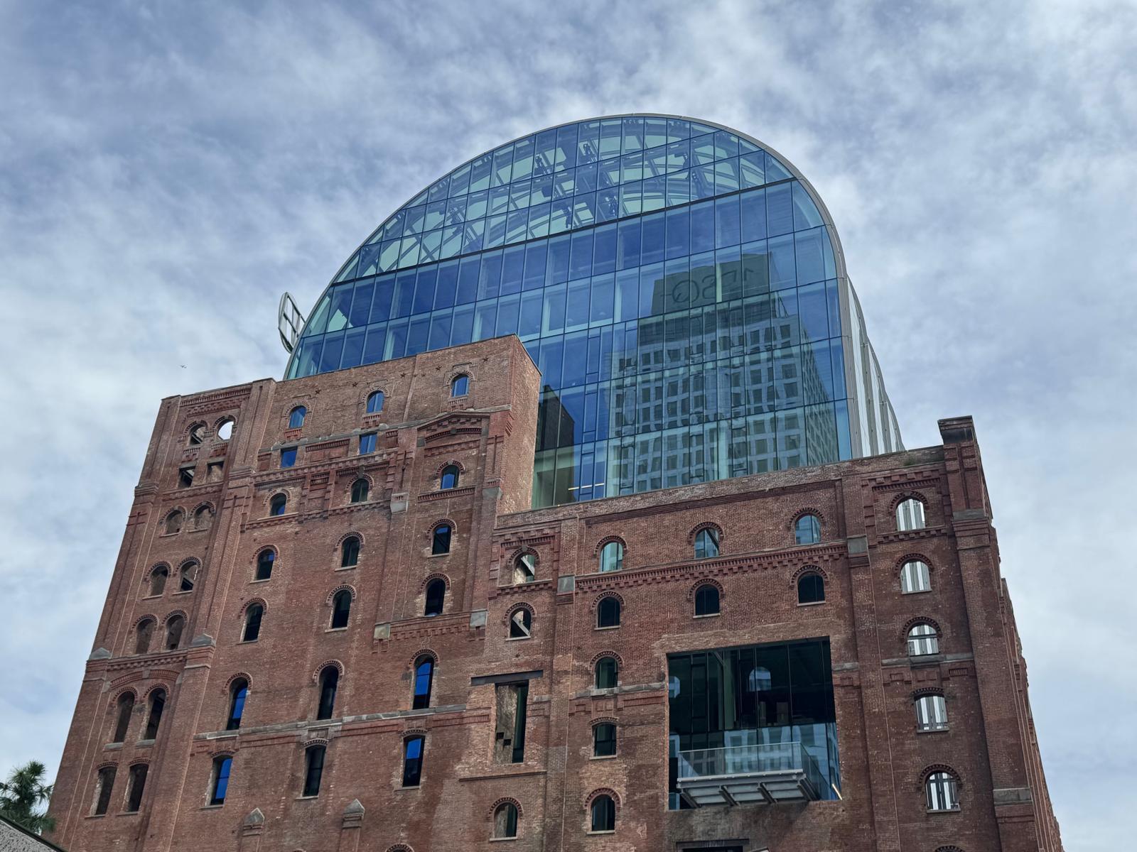 300 Kent Ave, Brooklyn, NY for lease Building Photo- Image 1 of 8