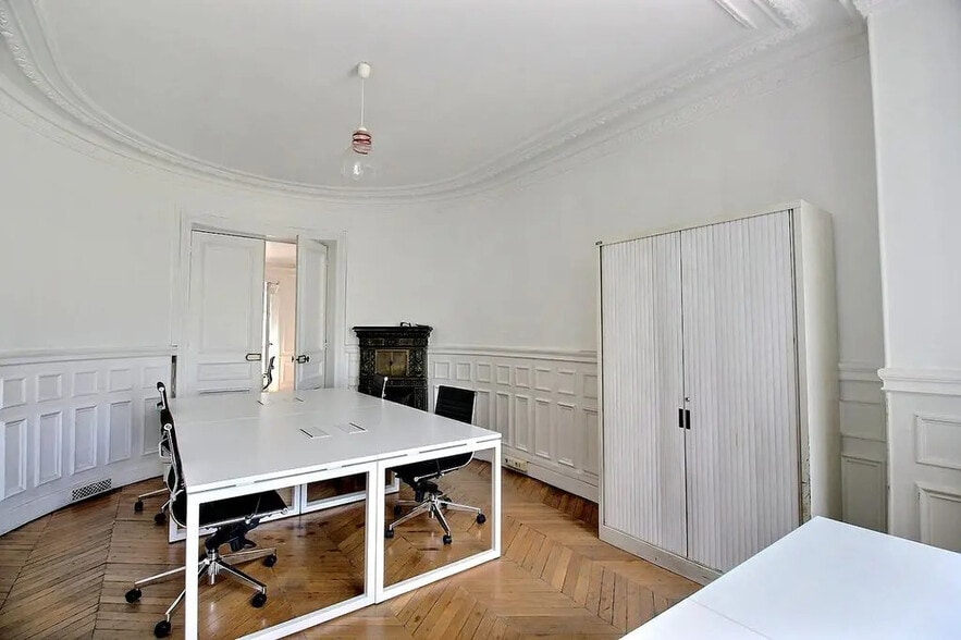 Bureau dans Paris à louer - Photo du bâtiment - Image 2 de 5