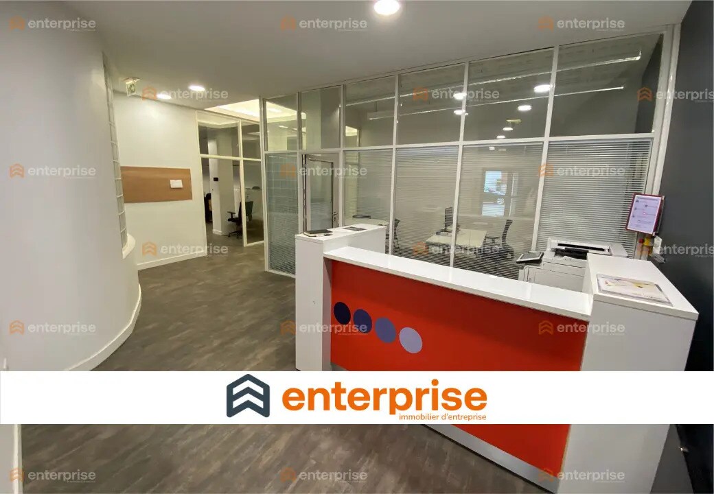 Office in Lille for lease Interior Photo- Image 1 of 8