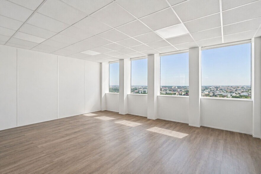 Bureau dans Pantin à louer - Photo du bâtiment - Image 2 de 8