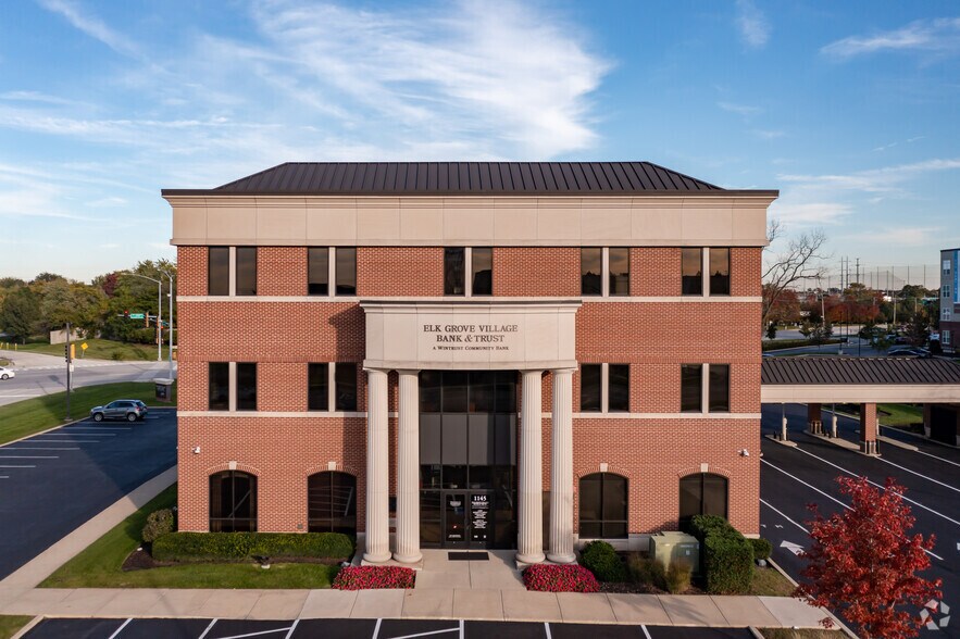 1145 N Arlington Heights Rd, Itasca, IL à louer - Photo du bâtiment - Image 2 de 5