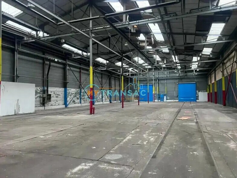 Flex in Corbeil-Essonnes for lease - Building Photo - Image 2 of 6