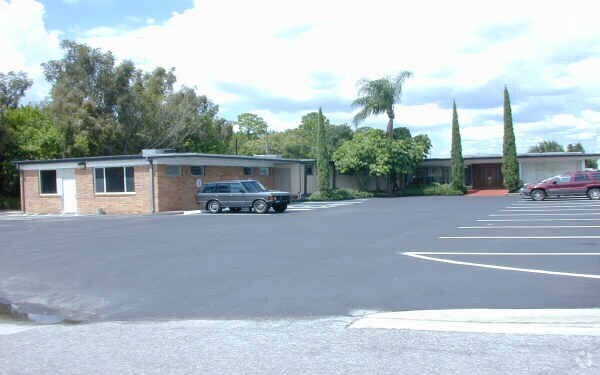 101 Clearwater Largo Rd N, Largo, FL for lease Building Photo- Image 1 of 15