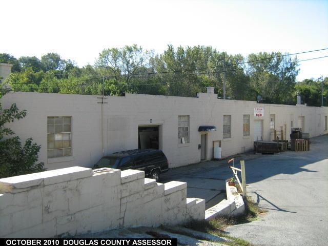1651-1735 N 42nd St, Omaha, NE à louer - Photo du bâtiment - Image 1 de 1