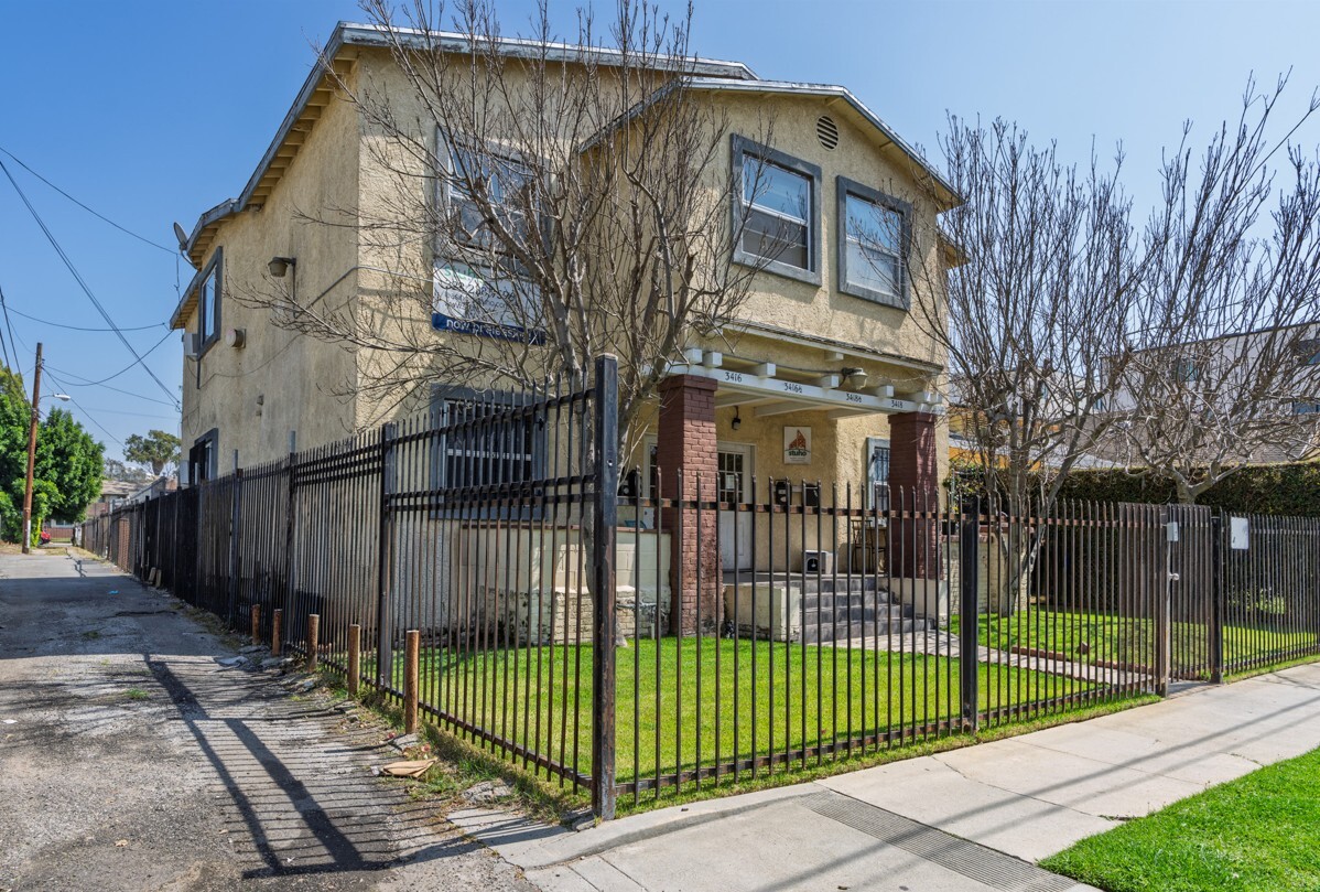 3416-3418 Walton Ave, Los Angeles, CA for sale Primary Photo- Image 1 of 6