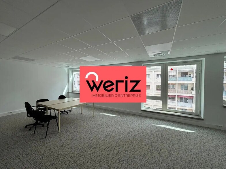 Office in Marseille for lease - Interior Photo - Image 3 of 11