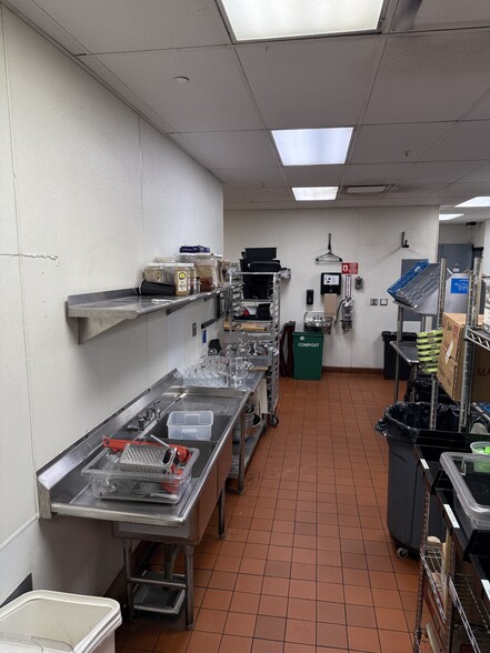 132 Keller St, Petaluma, CA for sale - Building Photo - Image 3 of 8