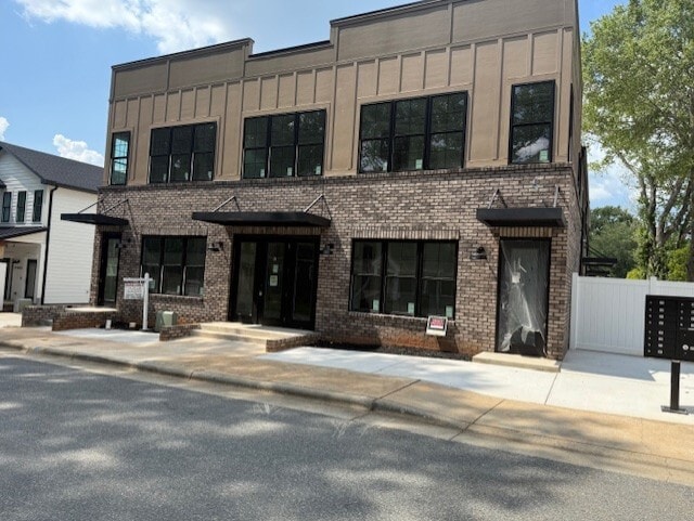 21411 Hickory St, Cornelius, NC for lease - Primary Photo - Image 1 of 1