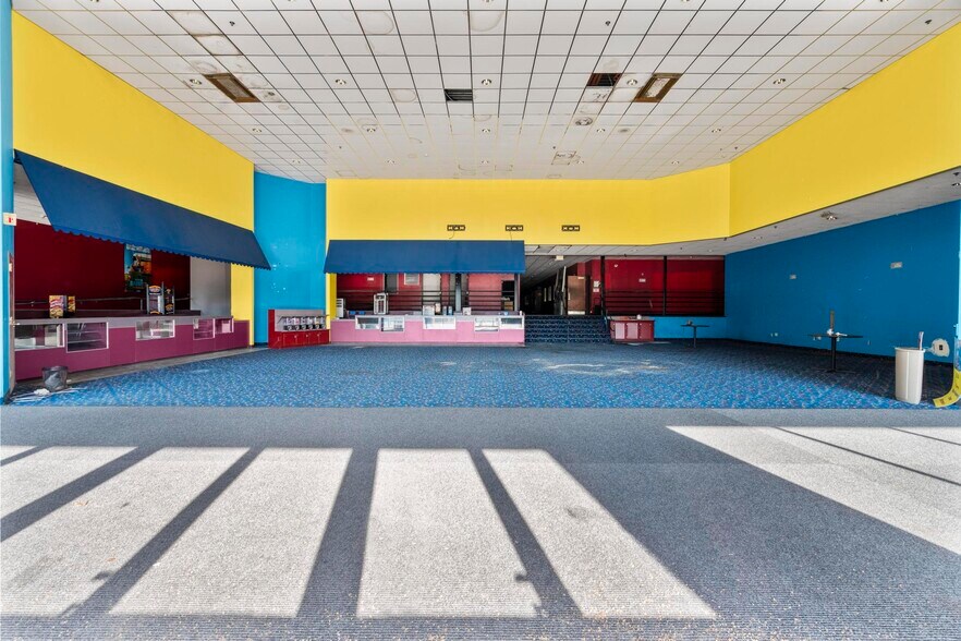 814-850- Derby Ave, Seymour, CT à louer - Photo du bâtiment - Image 2 de 15