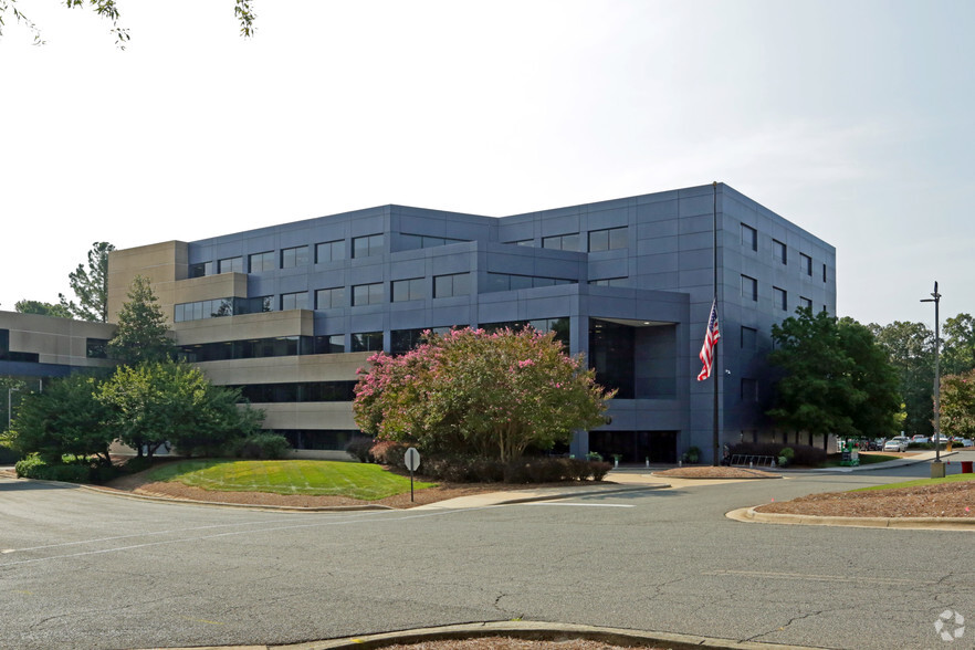 800 Park Offices Dr, Durham, NC à louer - Photo du b timent - Image 1 de 34